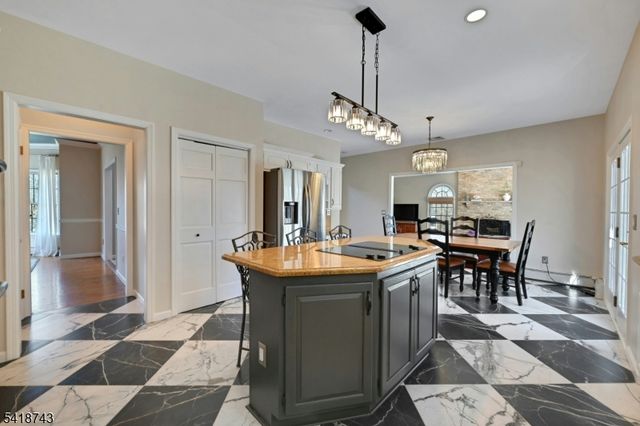 37 Hidden Glen Dr, Sparta Twp., NJ 07871