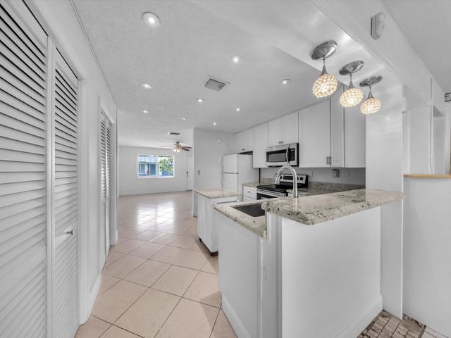 4935 NW 54th Street, Tamarac, FL 33319
