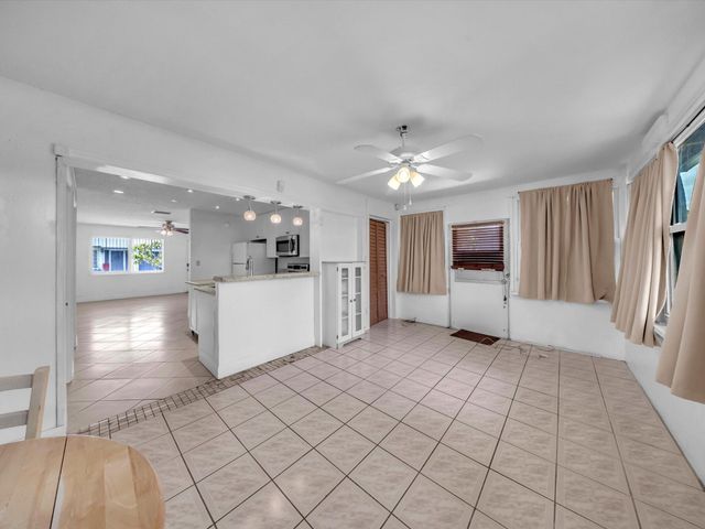 4935 NW 54th Street, Tamarac, FL 33319