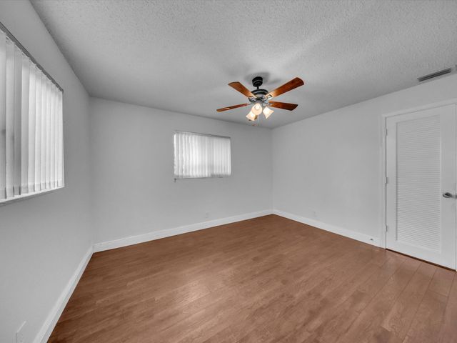 4935 NW 54th Street, Tamarac, FL 33319