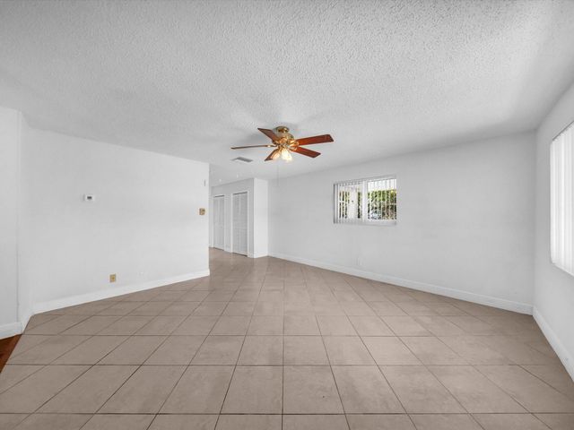 4935 NW 54th Street, Tamarac, FL 33319