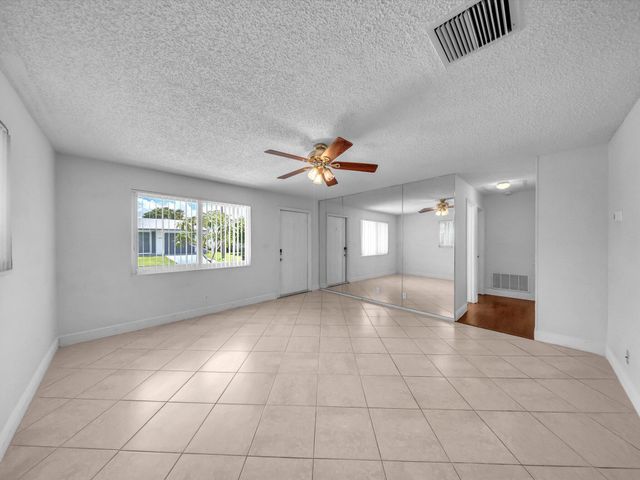 4935 NW 54th Street, Tamarac, FL 33319