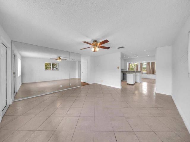 4935 NW 54th Street, Tamarac, FL 33319