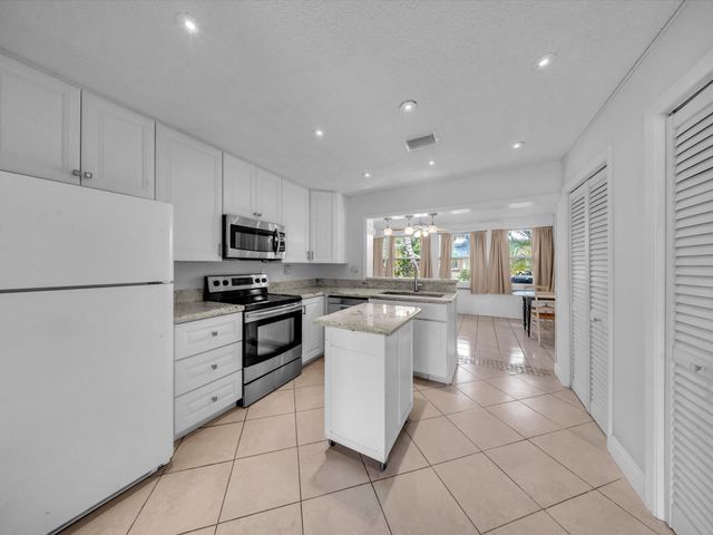 4935 NW 54th Street, Tamarac, FL 33319