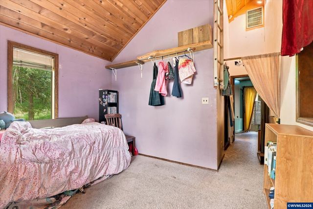 6596 River Rd S, Salem, OR 97306