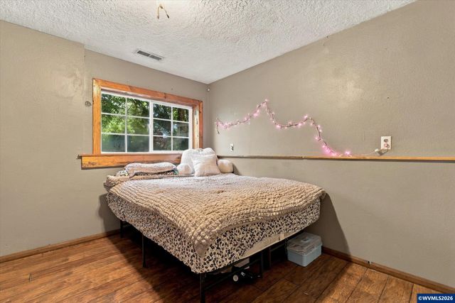 6596 River Rd S, Salem, OR 97306