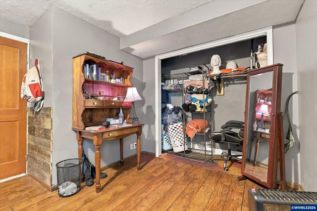 6596 River Rd S, Salem, OR 97306