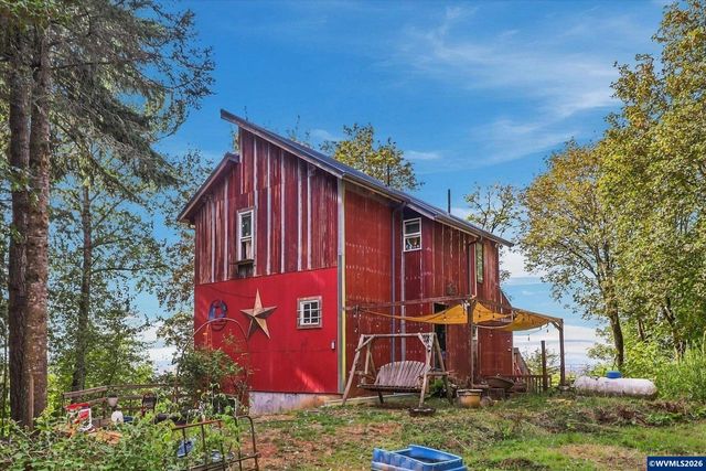 6596 River Rd S, Salem, OR 97306