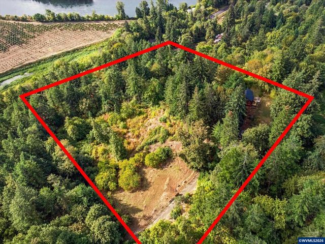 6596 River Rd S, Salem, OR 97306