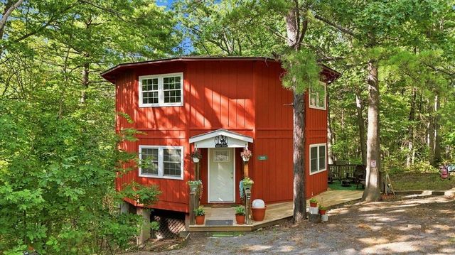 7823 SUPINLICK RIDGE RD, Mt Jackson, VA 22842