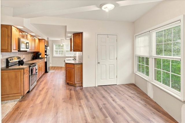7823 SUPINLICK RIDGE RD, Mt Jackson, VA 22842