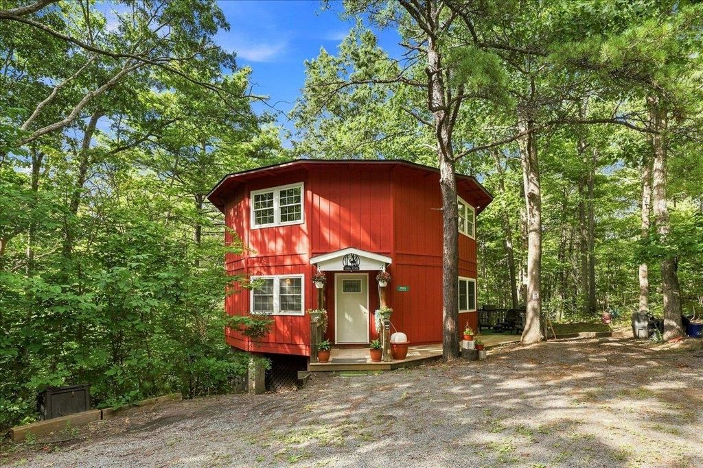7823 SUPINLICK RIDGE RD, Mt Jackson, VA 22842