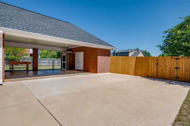8619 FALLOW FIELD Road, Montgomery, AL 36116