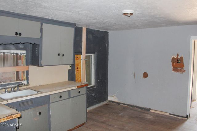 2116 W HADLEY Street, Phoenix, AZ 85009