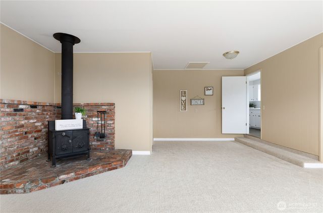 690 Maplewood Loop, Oak Harbor, WA 98277