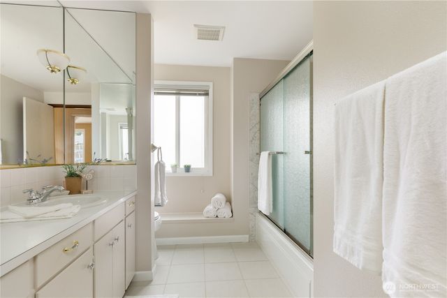 690 Maplewood Loop, Oak Harbor, WA 98277