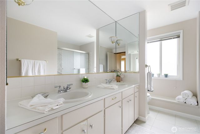 690 Maplewood Loop, Oak Harbor, WA 98277