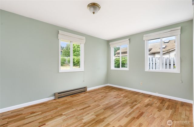 690 Maplewood Loop, Oak Harbor, WA 98277