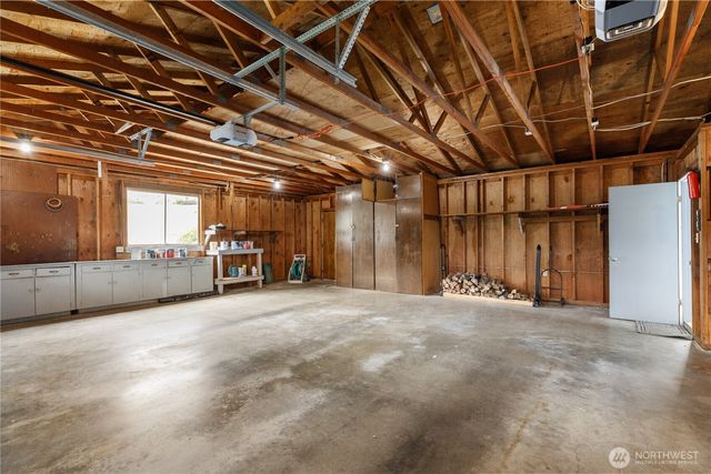 690 Maplewood Loop, Oak Harbor, WA 98277