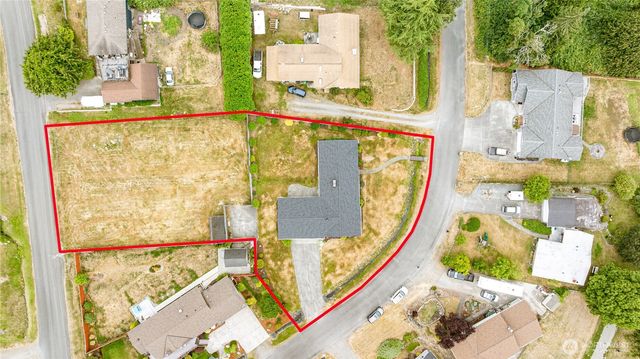 690 Maplewood Loop, Oak Harbor, WA 98277