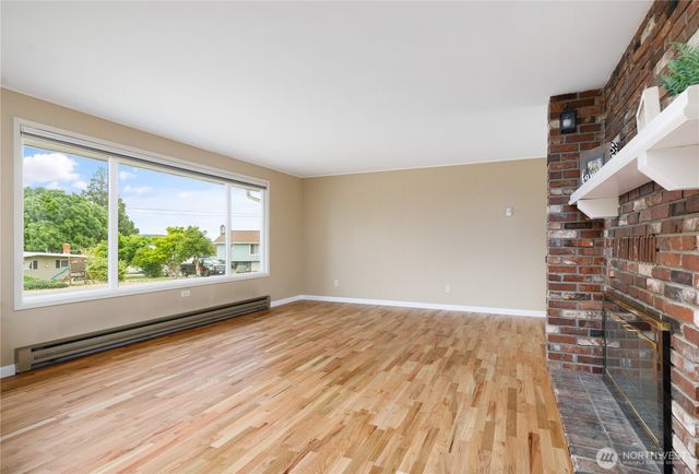 690 Maplewood Loop, Oak Harbor, WA 98277