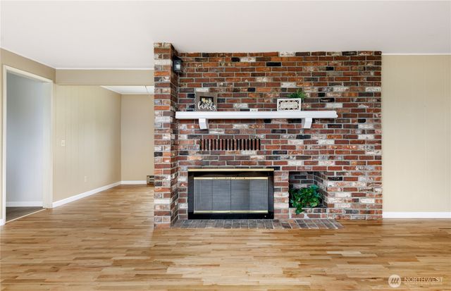 690 Maplewood Loop, Oak Harbor, WA 98277