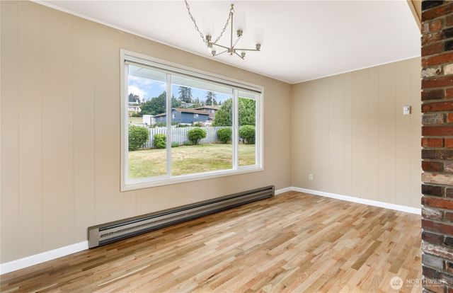 690 Maplewood Loop, Oak Harbor, WA 98277
