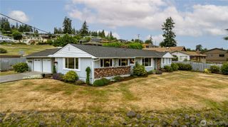 690 Maplewood Loop, Oak Harbor, WA 98277