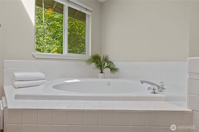 2204 112th Drive NE, Lake Stevens, WA 98258