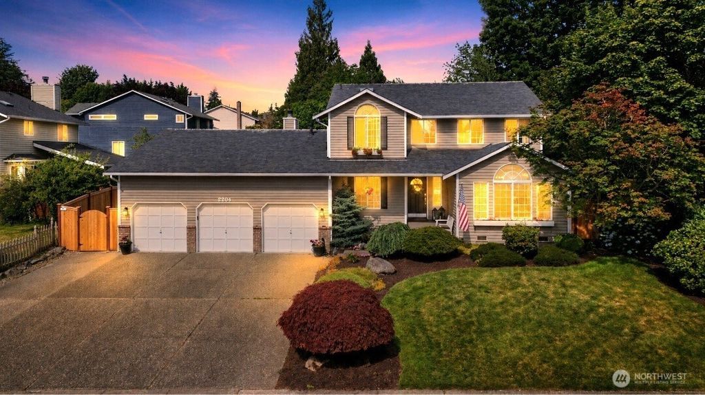 2204 112th Drive NE, Lake Stevens, WA 98258