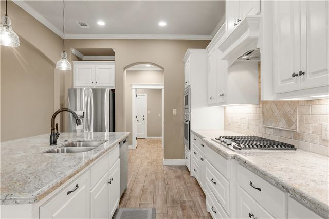 3520 Foxcroft Path, Bryan, TX 77808