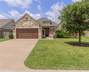 3520 Foxcroft Path, Bryan, TX 77808