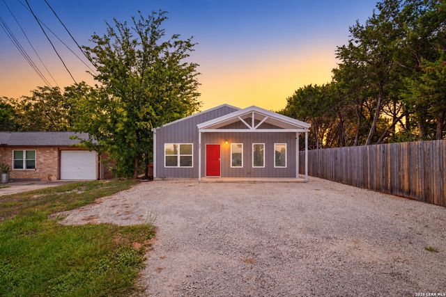 464 Pecan Row, Canyon Lake, TX 78132