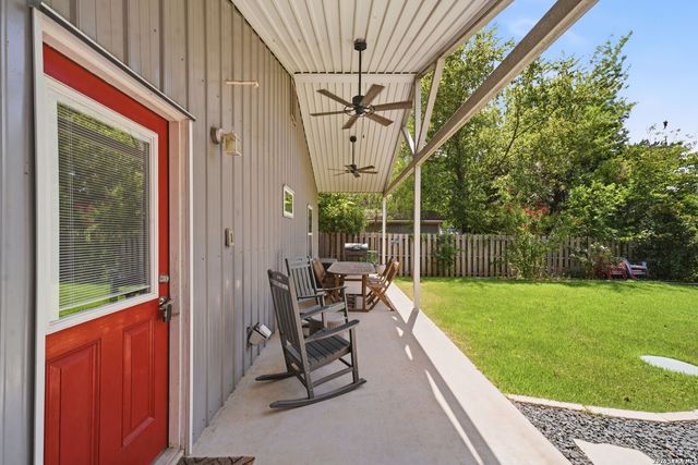 464 Pecan Row, Canyon Lake, TX 78132