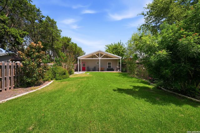 464 Pecan Row, Canyon Lake, TX 78132