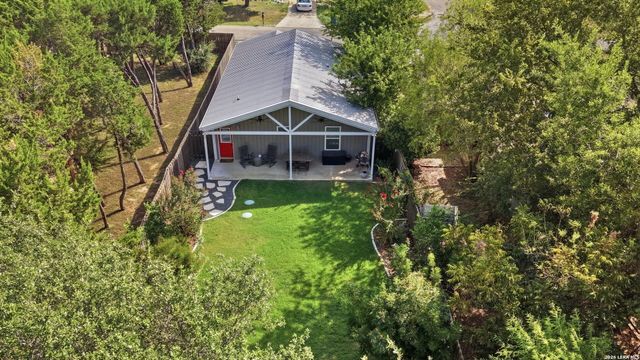 464 Pecan Row, Canyon Lake, TX 78132