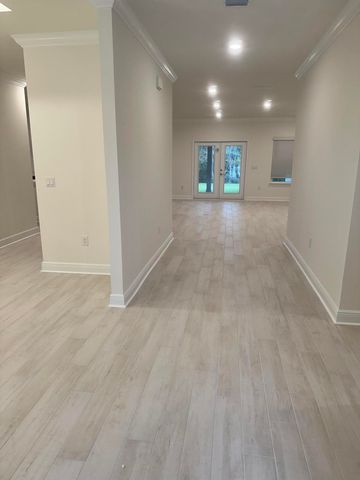 55 Lake Vista Court, Freeport, FL 32439