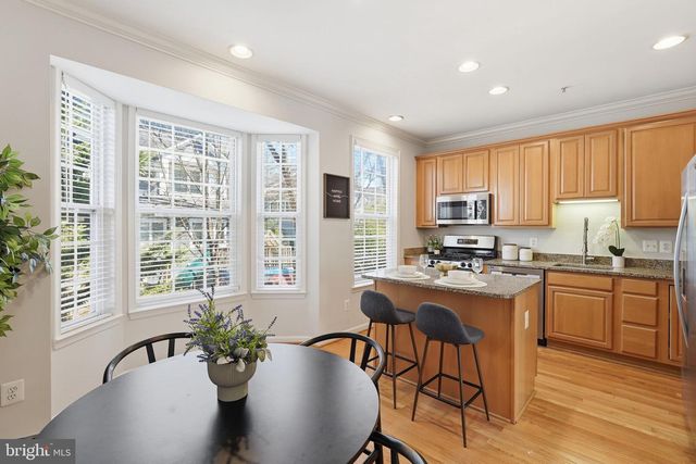 2322 LANGSTON BLVD, Arlington, VA 22201