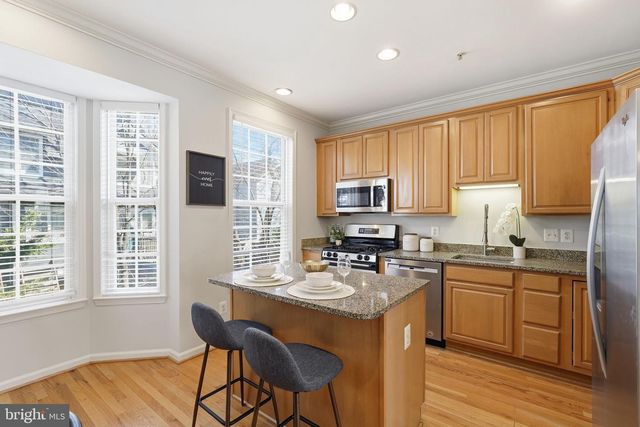 2322 LANGSTON BLVD, Arlington, VA 22201