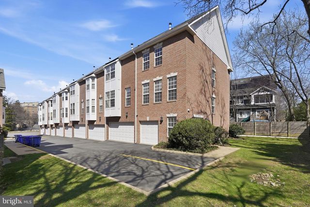 2322 LANGSTON BLVD, Arlington, VA 22201