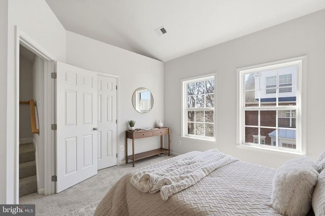 2322 LANGSTON BLVD, Arlington, VA 22201