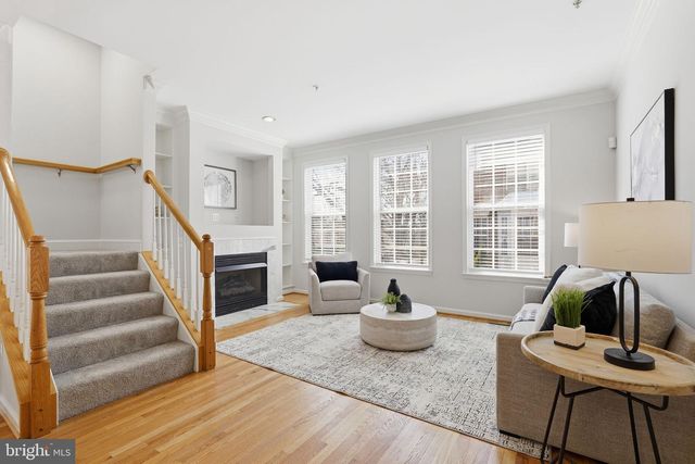 2322 LANGSTON BLVD, Arlington, VA 22201