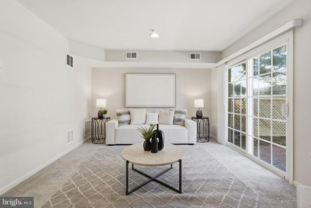 2322 LANGSTON BLVD, Arlington, VA 22201