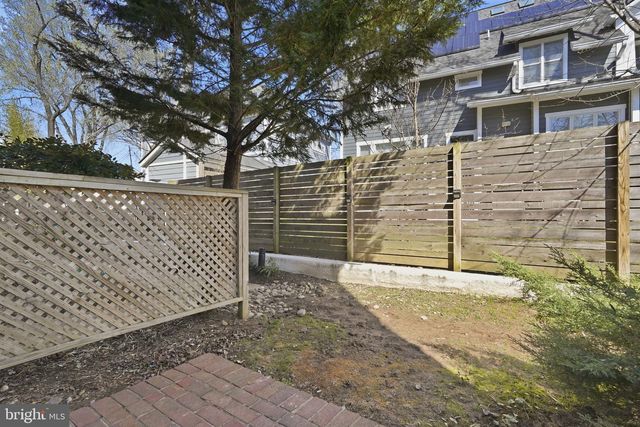 2322 LANGSTON BLVD, Arlington, VA 22201