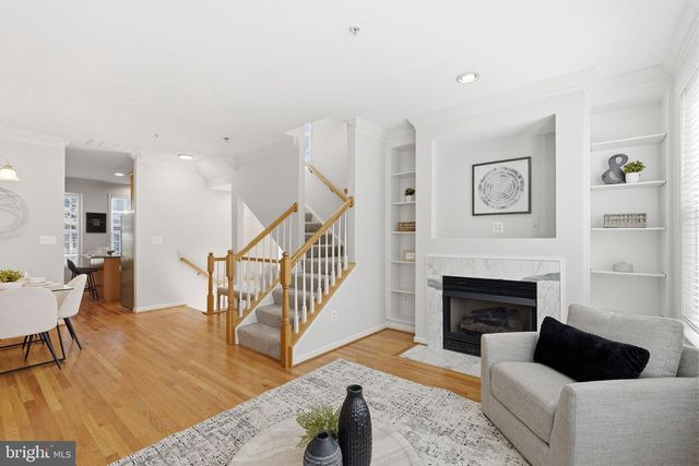 2322 LANGSTON BLVD, Arlington, VA 22201