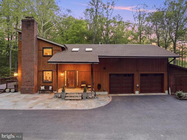 11930 HENDERSON RD, Clifton, VA 20124