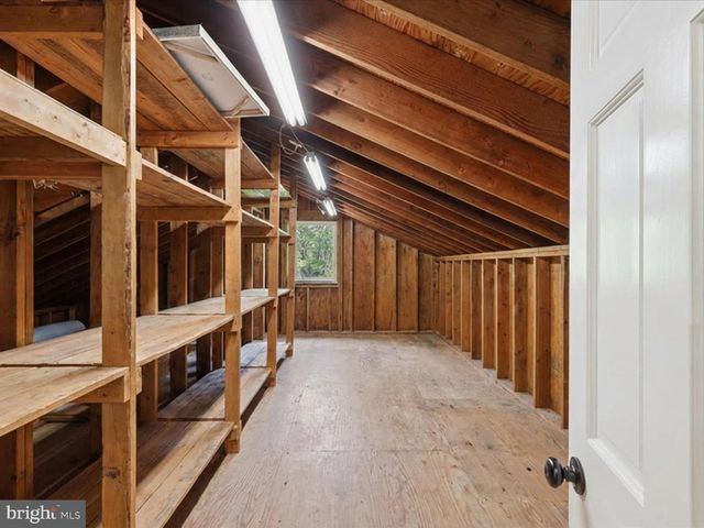 11930 HENDERSON RD, Clifton, VA 20124