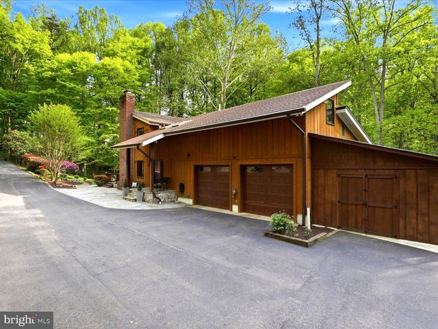 11930 HENDERSON RD, Clifton, VA 20124