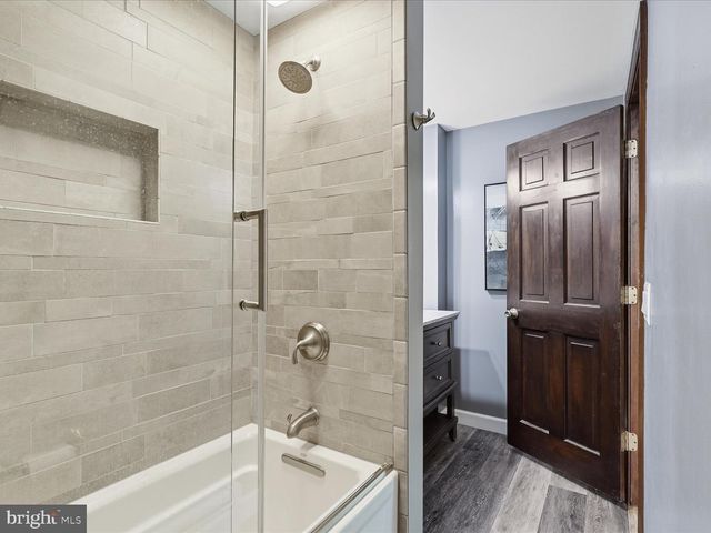 11930 HENDERSON RD, Clifton, VA 20124