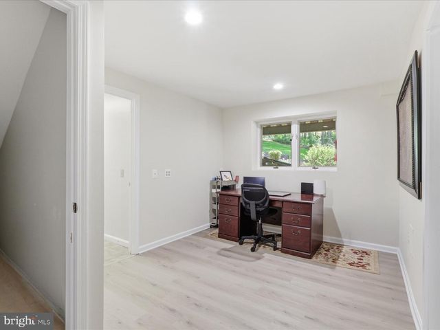 11930 HENDERSON RD, Clifton, VA 20124